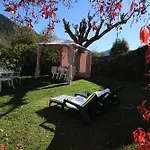 Le 5 Mn De Luchon - Jardin Garage Et Parking *
