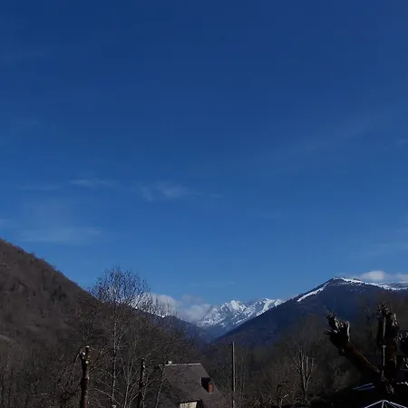 Le 5 Mn De Luchon - Jardin Garage Et Parking * Benque-Dessous-et-Dessus