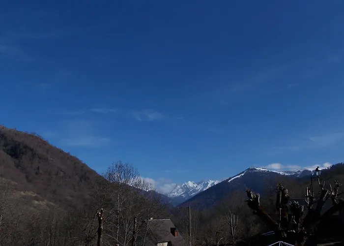 Le 5 Mn De Luchon - Jardin Garage Et Parking * Benque-Dessous-et-Dessus