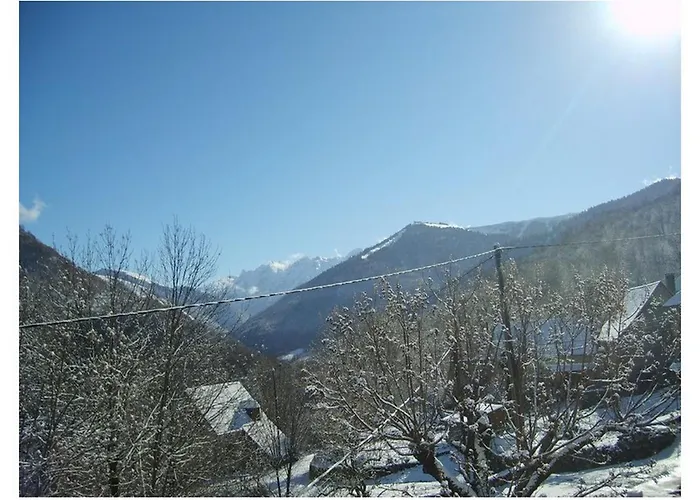 Le 5 Mn De Luchon - Jardin Garage Et Parking * Benque-Dessous-et-Dessus