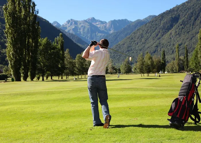 Le 5 Mn De Luchon - Jardin Garage Et Parking