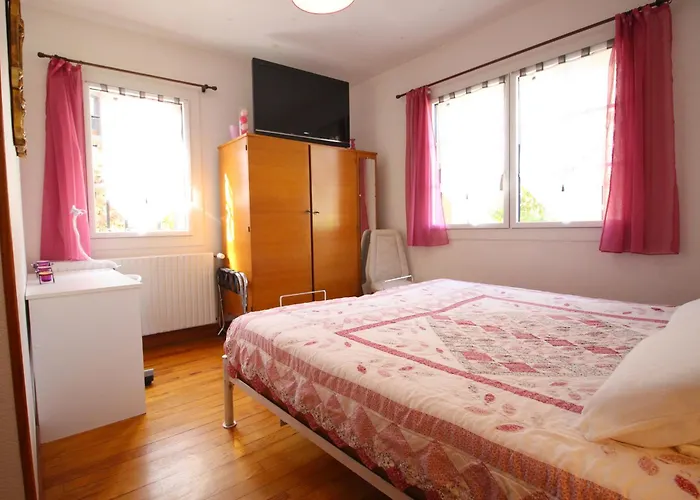 Le 5 Mn De Luchon - Jardin Garage Et Parking * Benque-Dessous-et-Dessus