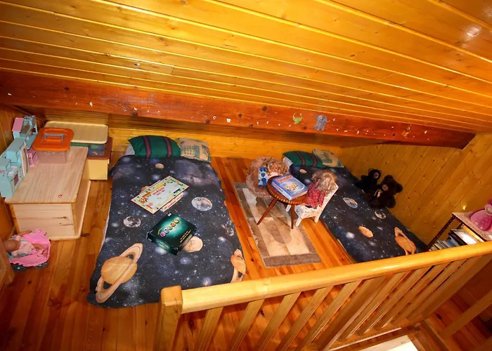 Le 5 Mn De Luchon - Jardin Garage Et Parking *